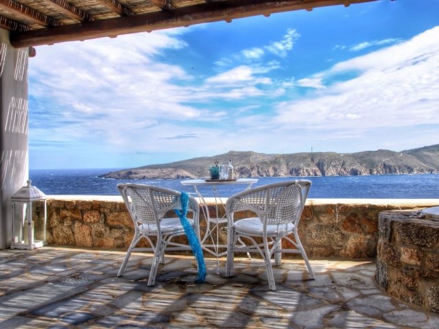 VILLA WHITE