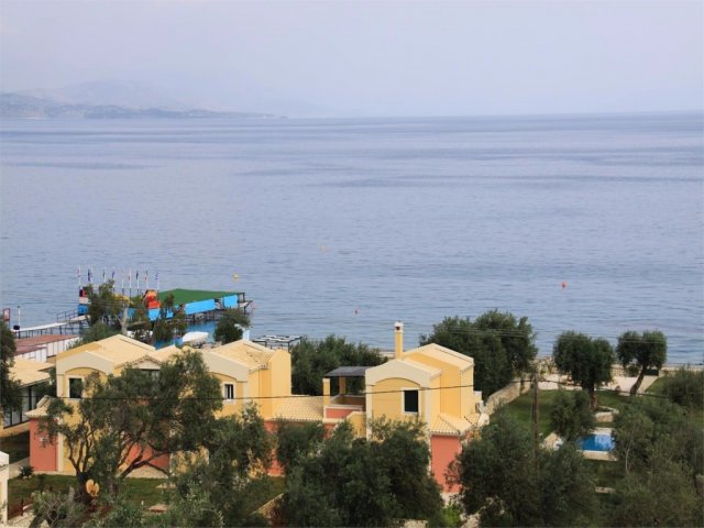 VILLA BARBATI BEACHFRONT TWO
