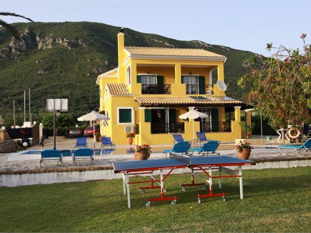 VILLA SKIDI