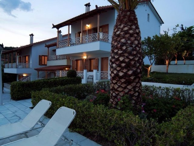 1 BEDROOM APPARTMENT CHRISTINA