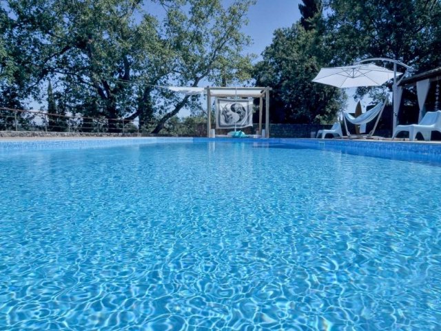 VILLA CHLOE