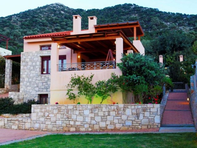 VILLA DIONI