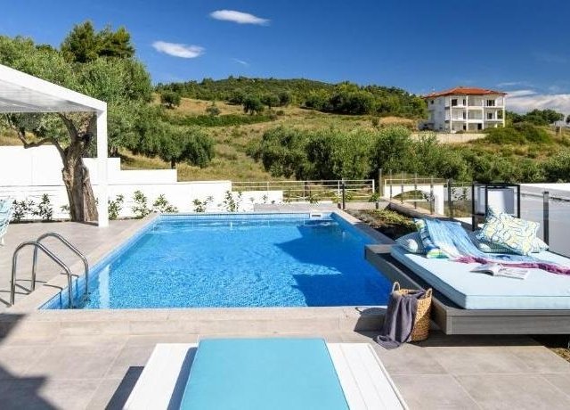 PREMIUM SUITE PRIVATE POOL