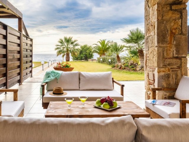 ANEMOS VILLA & STUDIO