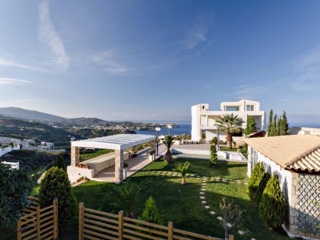 VILLA LILY