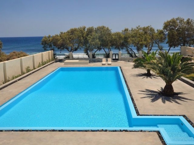 BEACHFRONT VILLA ASTERAS