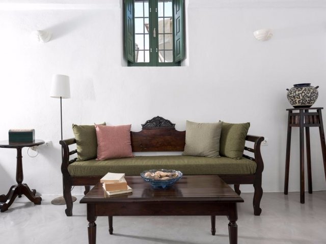 EROFILI HOUSE