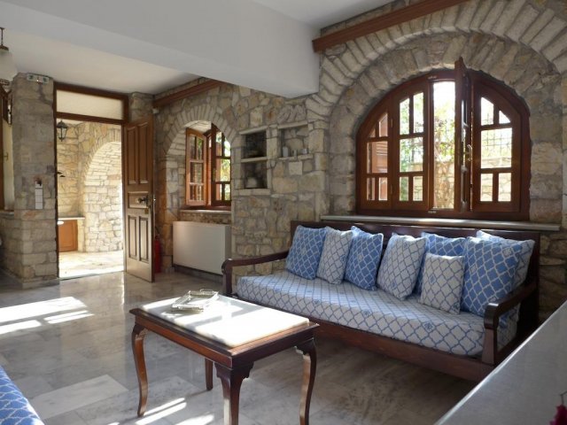 APARTMENT EKAVE