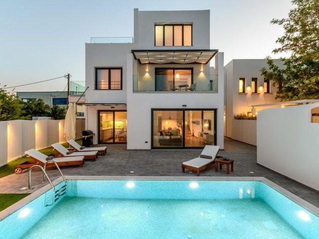Villa Aura