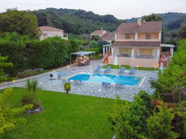 VILLA AVLAKI
