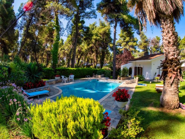 Villa Dolphin