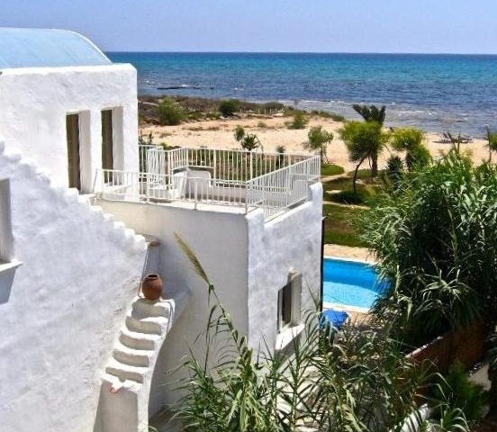 BEACH FRONT 3 BEDROOM