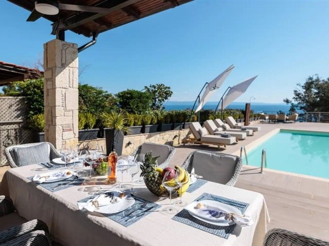 ZEYS VILLA