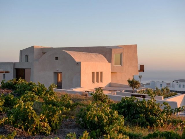 QUEEN VILLA