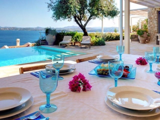 VILLA BLUE