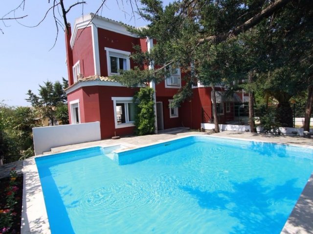 VILLA KANONI