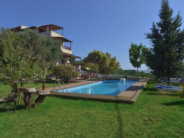 VILLA ALMOND TREE 2