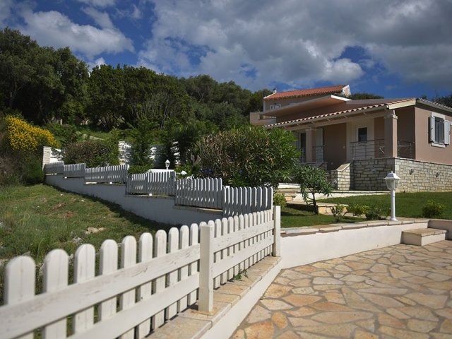 SEA HOUSE WITH JACUZZI