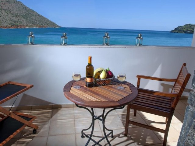 BEACHFRONT APARTMENT KIVELI
