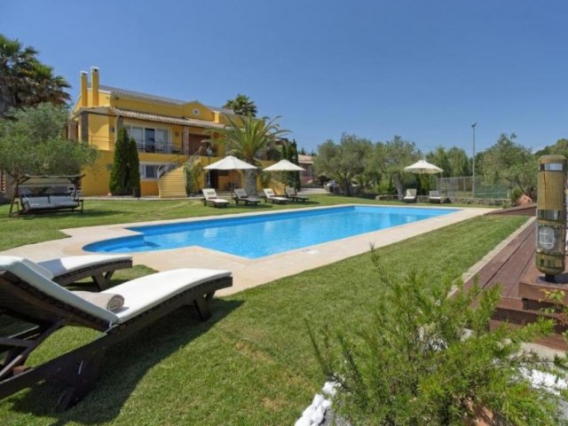 VILLA PRIVILEGE SPA