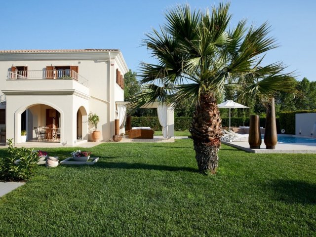 VILLA DAPHNE