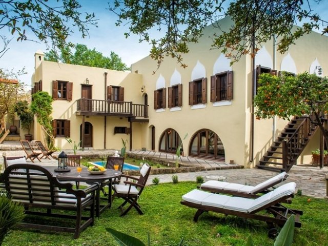 LEMURIA MANOR