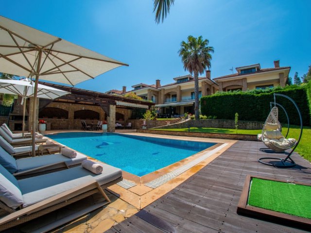 ROMEO VILLA