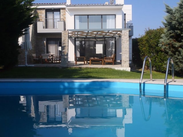 EXECUTIVE SYNNU VILLA