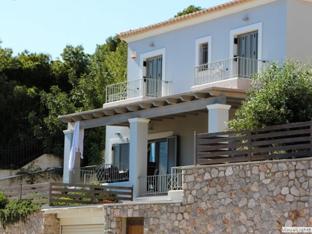 VILLA AVRA