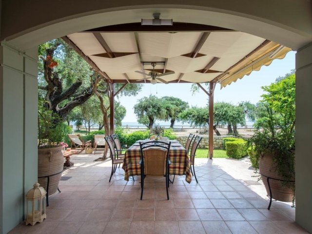 HOUSE IN BARBATI RIVIERA