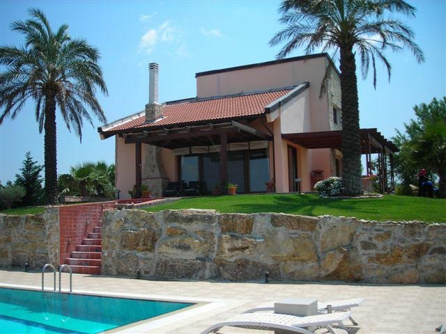SANI VILLA VITH PRIVATE POOL