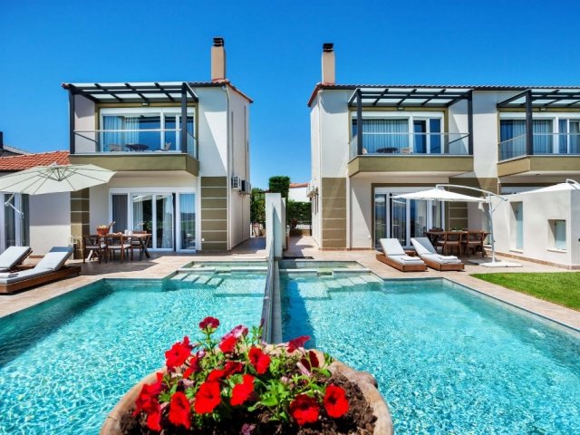 TWO BEDROOMS SUNNY VILLAS