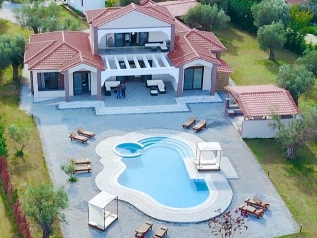 ALEXANDR VILLA