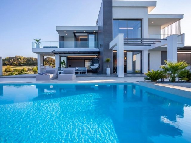 S-SKYLINE VILLA
